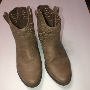 Justice | Size 6 | super Cute | Boots